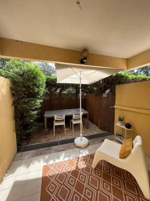 Studio Bord De Mer Boulouris A Saint Raphael Bagian luar foto