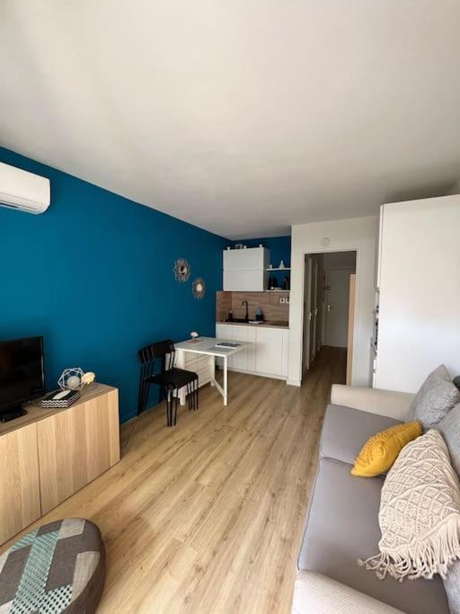 Studio Bord De Mer Boulouris A Saint Raphael Bagian luar foto